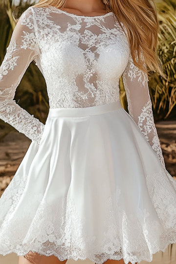 Appliques blanches dentelle col bateau une robe de graduation ligne